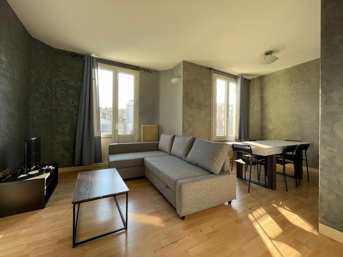 Spacious With Balconies Downtown Appartement *