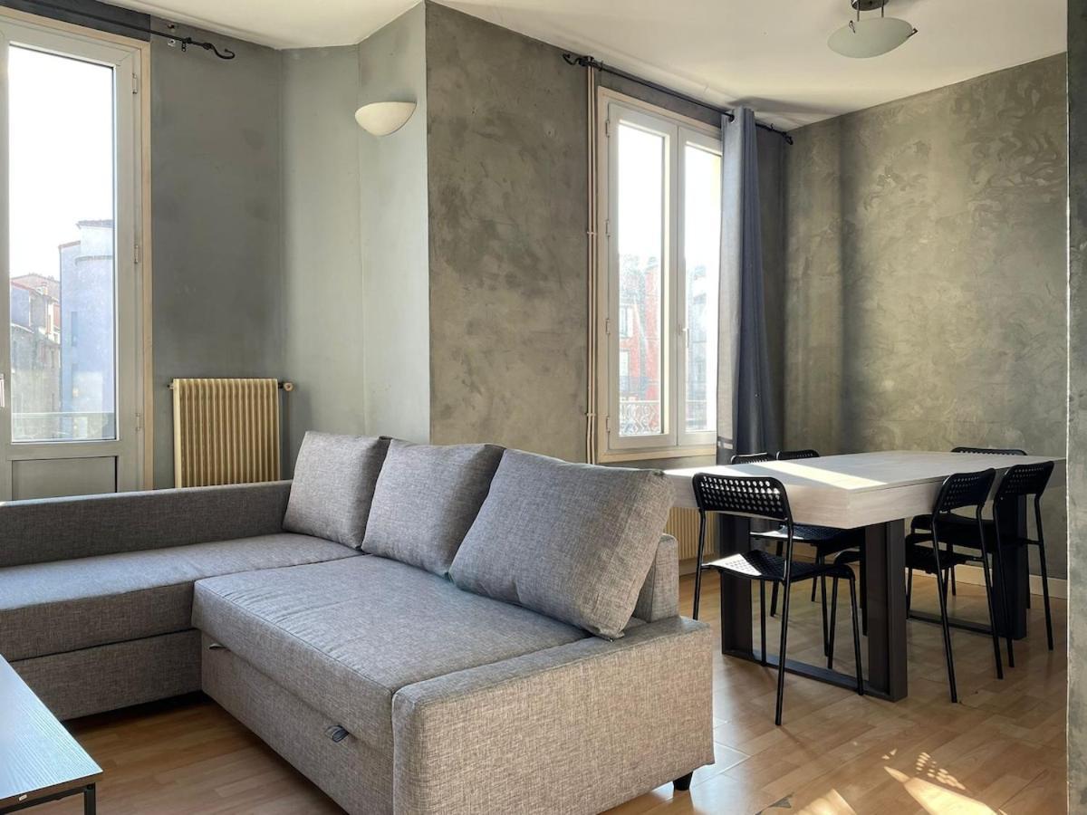 Spacious With Balconies Downtown