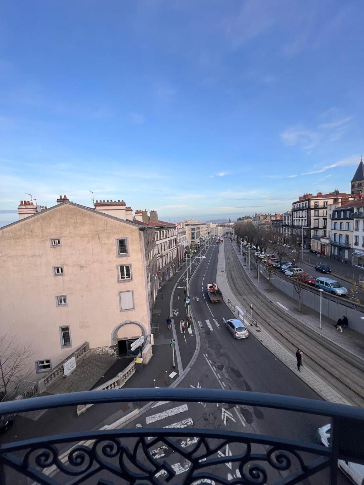 Appartement Spacious With Balconies Downtown